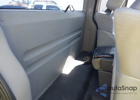 2004 Ford F-150 Stx/Xl/Xlt z USA, uszkodzony, nr VIN 1FTRF12W44NC40836